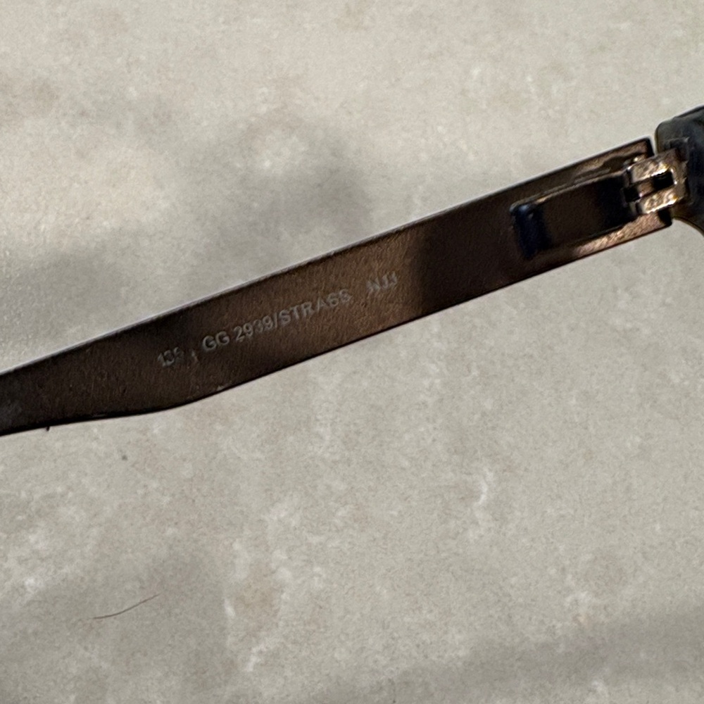 Gucci Tortoiseshell Rectangular Eyewear - image 3